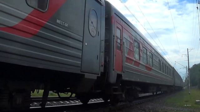 Электровоз ЭП2К-435 с пассажирским поездом №542 Москва - Адлер