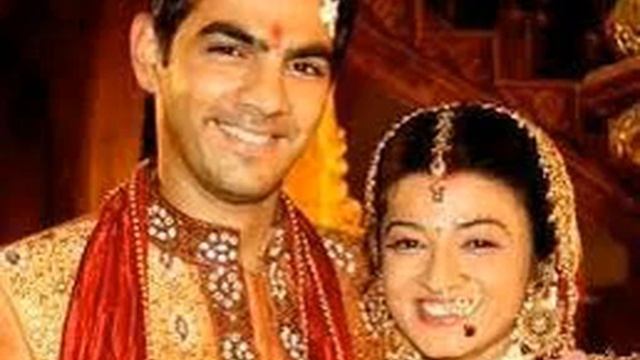 Yahan Main Ghar Ghar Kheli|YMGGK Songs|Tum mere kaun ho|KaranAbha Romantic Song|FRIENDZY|KaranGrove