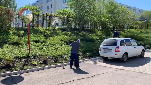 Покос травы, Беляева 53, таунхаусы