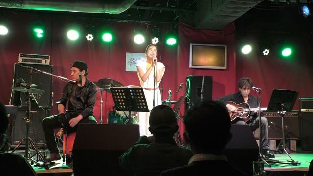 Just the Way You Are - Bruno Mars Cover by Spin Off (MaU) (Tokyo Japan)