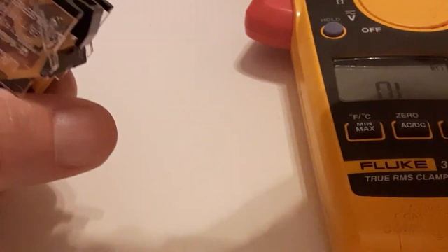 Fluke 325 Continuity Measurement