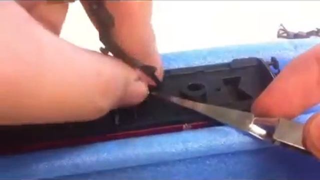 How to : open the "your model railway village magazine" mk1 coaches