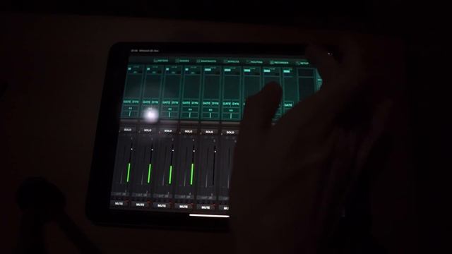 Behringer XR 12 and  iOS 13 FAIL