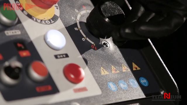 Полуавтоматический ленточнопильный станок Pilous ARG 300 Plus H.F.
