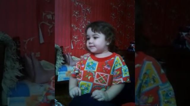прикол!!! лера под песню едим на дискотеку !