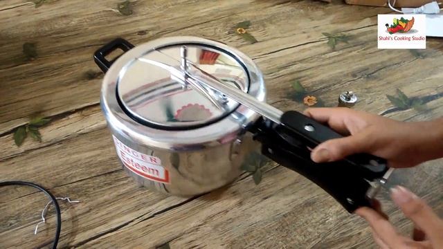 Singer Pressure Cooker Review and use