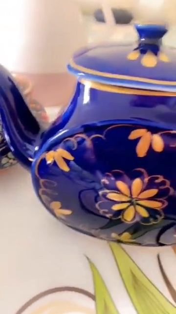 Антикварный чайник
