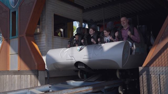 [POV] Typhoon at Bobbejaanland - Onride/Offride | 4k 60fps