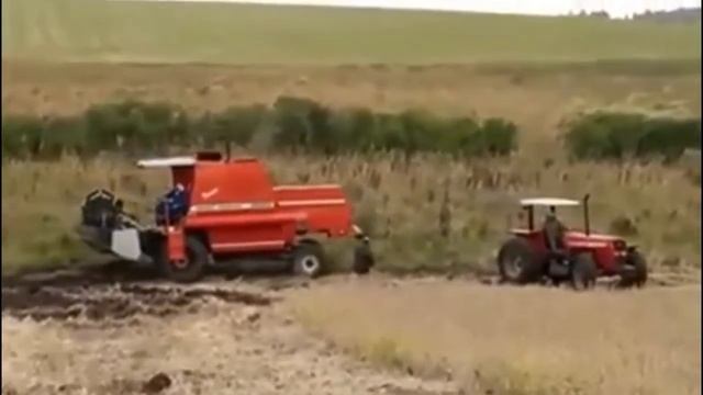 Покатушки На СпецтранспортеIIExtreme rice harvesting machine stuck