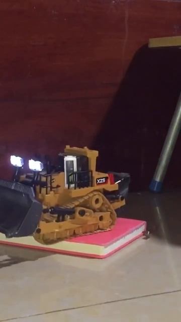 Bulldozer drive on the book #savdykhmerrc