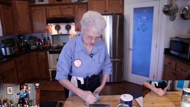 Откако наутот ќе омекне, ставете го во блендер и испасирајте го.