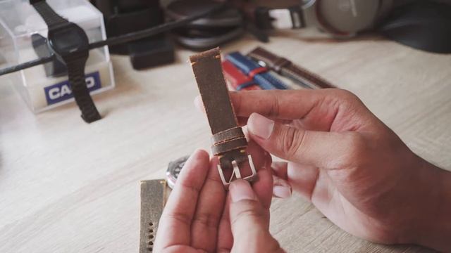 Cracked Leather Strap on Hamilton Khaki King // Changing Watch Strap