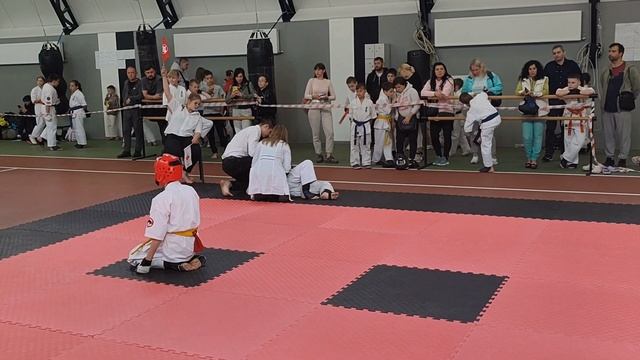 Бой со сломанным мизинцем ноги. Kyokushin Днепр  5 бой в турнире, 3 вес до 40кг Айпон #Kyokushin