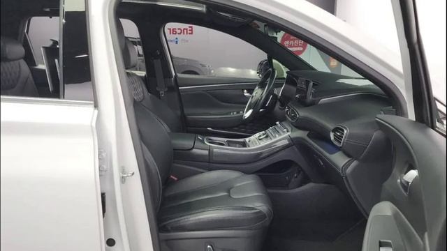 Hyundai Santa Fe Calligraphy
Год: 2021/01
Двигатель: 2.2 дизель
Пробег: 48 000
Привод: полный