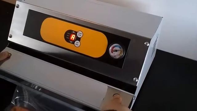 Lavezzini Elix Vacuum Sealer Video