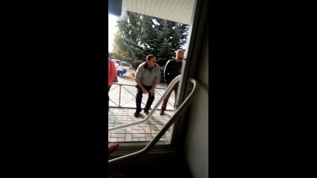 Пришла с температурой в Аткарскую поликлинику и просидела 5 часов в очереди.