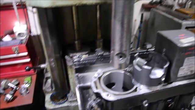 Mercury V6 200 L також розточуєм...