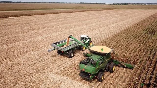 John Deere X9 Harvest