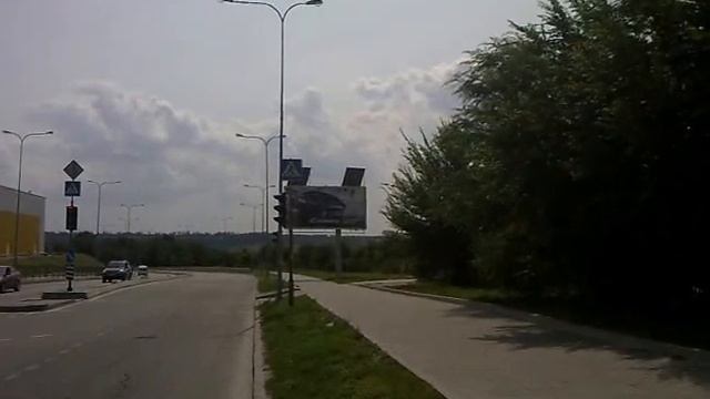 У супермаркета АМСТОР в Запорожье 10072013