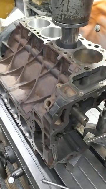 CHRYSLER V8 расточка блока DODGE RAM #shorts