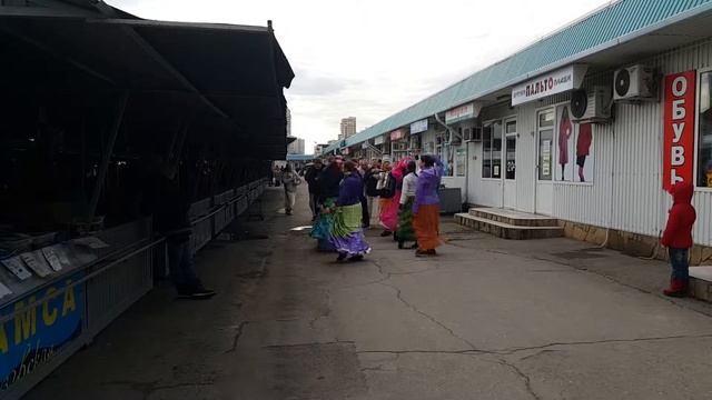Кришнаиты на Южном рынке г.Новоррссиска