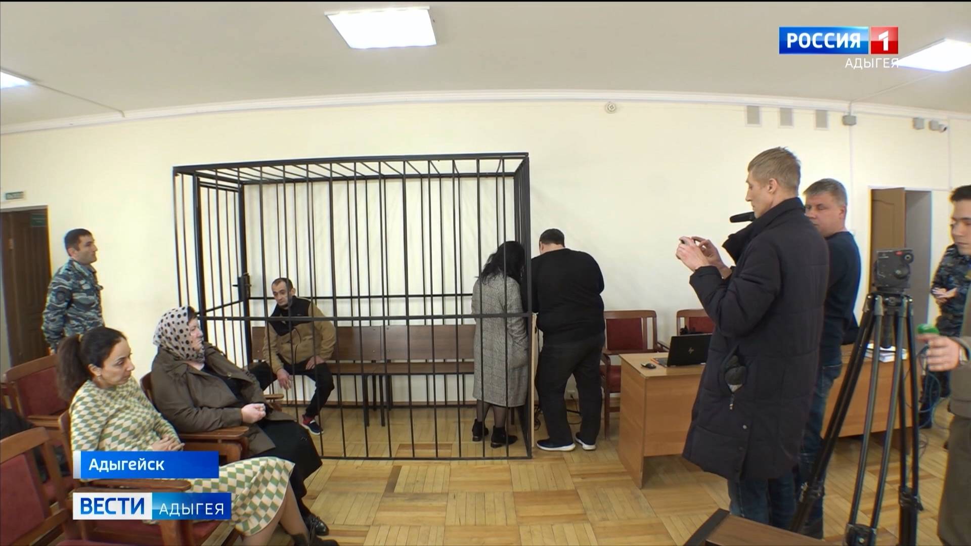 В Адыгейске начался суд по делу в отношении родителей, которые обвиняются в истязаниях своей дочери