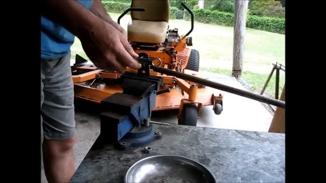 Repairing A Zero Turn Commercial Mower And Christmas Eve In Australia