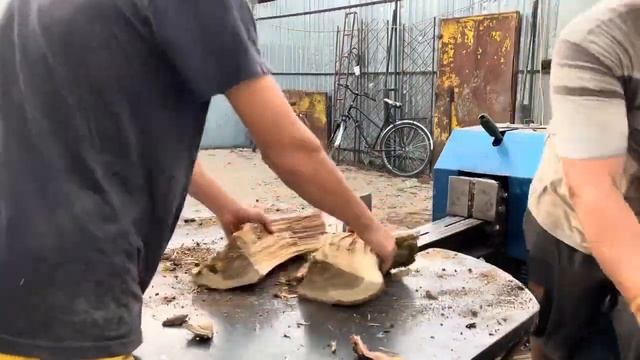 Carving a tree 🌳 YouTube woodworking. Рейковий дровокол своїми руками 💪💪💪👿🪓🪓