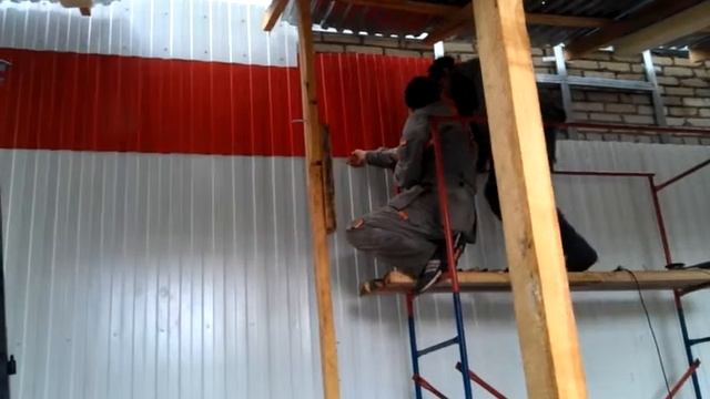 Жуковский. Магнит. Рабочие