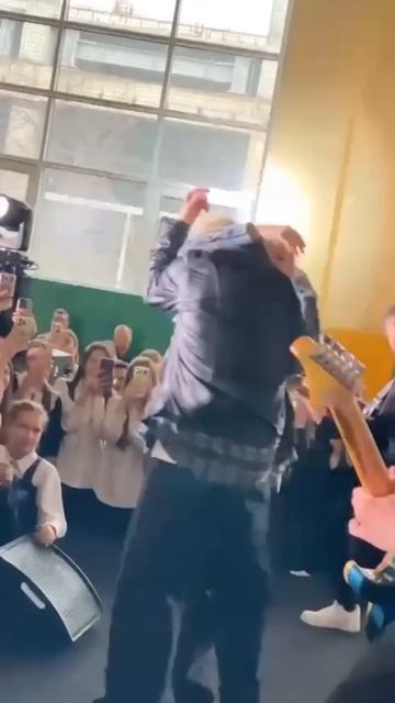 Шаман и Мизулина на концерте