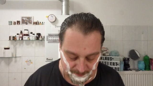 Klaus rasiert sich - First Shave Rockwell 6s Platte 4