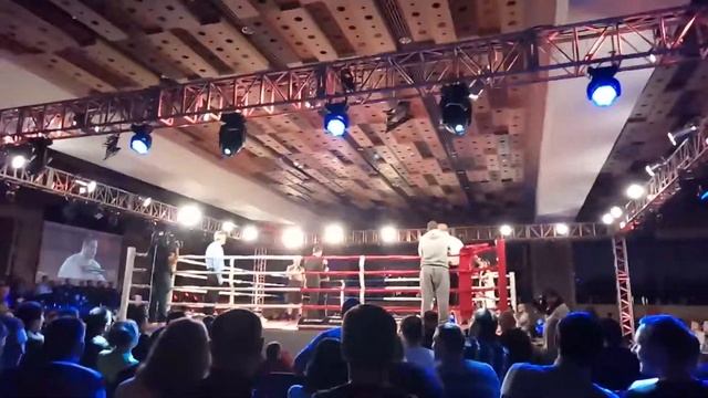 Бокс Union box promotion 6.11.16 Раунд 1