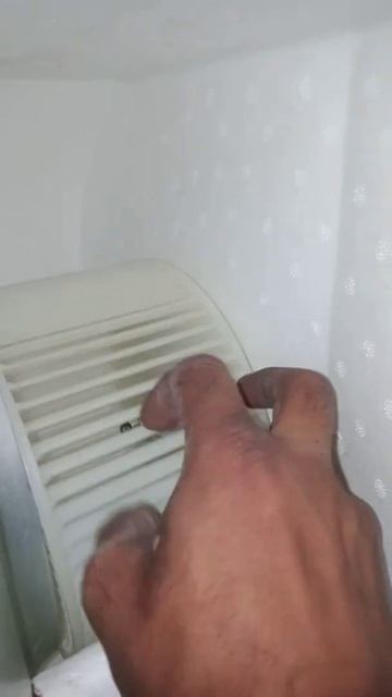 WINDOW AC BLOWER DEFECTIVE
