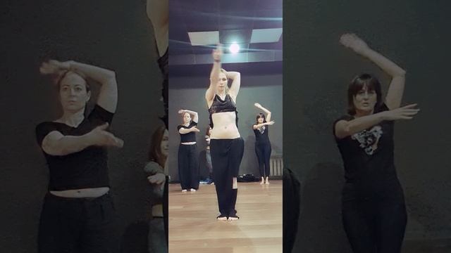 "Washing woman" красивая связка для трайбл фьюжн, фрагмент урока трайбла с Агапией