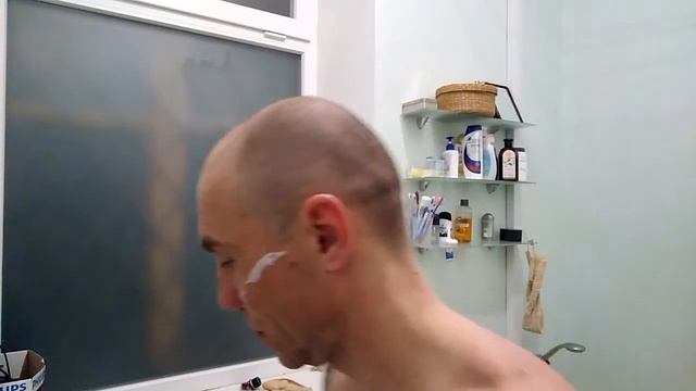 Бритьё.Прикрывайте печень!