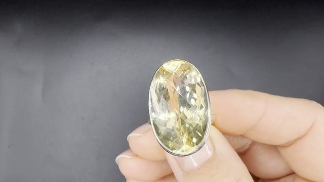 Серебряное кольцо с цитрином Размер 18 Камень 25x14,7 mm ЦИ045Е