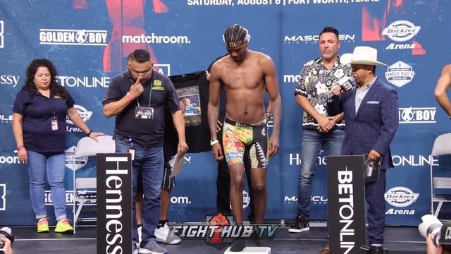 MAURICE HOOKER MISSES WEIGHT BY 3 POUNDS VS BLAIR COBBS, BLAIR IS CLEARLY NOT HAPPY ABOUT IT