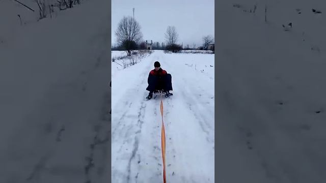 На санках за машиной по Суражу