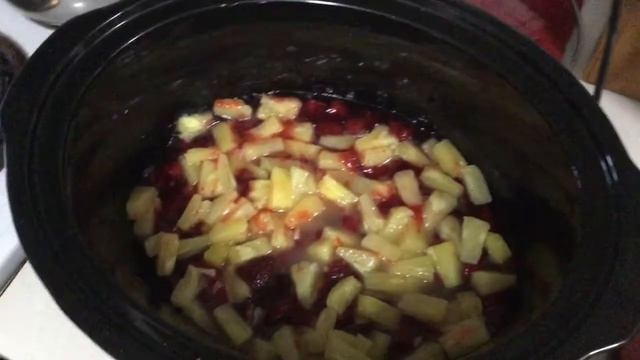 Crockpot Berry Pineapple Dump Cake