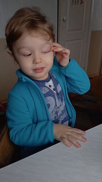 артист растет😅..