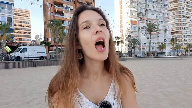 Benidorm News: Can Bars CHARGE EXTRA for ICE? #benidorm #spainnews #benidormbyana