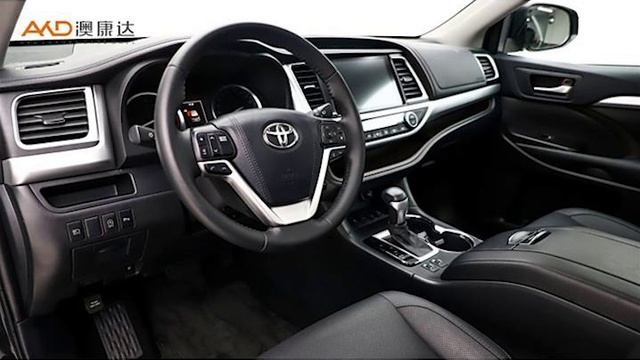 Toyota Highlander 
Год: 2021
Двигатель: 2.0
Пробег: 40 000
Привод: полный