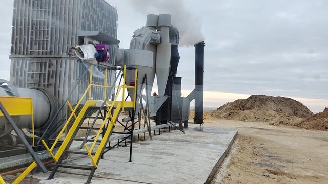 Работа инсинераторной установки по утилизации Базовая 1020 мм https://utilnefteshlam.ru/