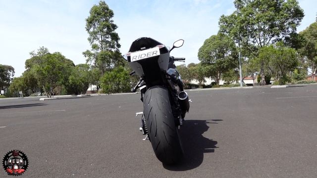 BMW S1000 RR Review The GOAT! No The Mountain GOAT!! 2021 - 2022