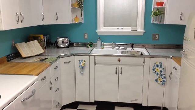 Restored Youngstown Kitchens cabinet set