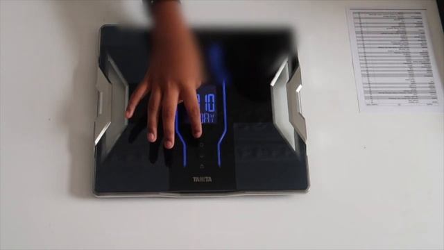 Unboxing of Tanita RD-953 Scale