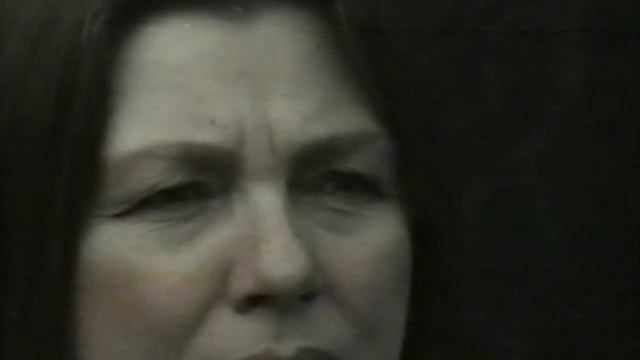 Песню "Баллада о Синей птице" исполняет Валентина Игнатьева