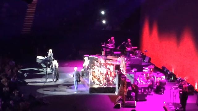 You Make Loving Fun - Fleetwood Mac at the Forum in LA