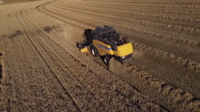 Harvest 2020 New Holland Cx 6090