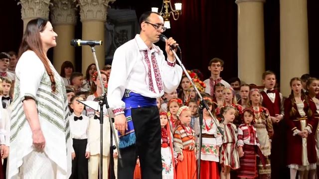 Сік землі Виконують Ніна Матвієнко Рубен Толмачов хори: Дзвіночок Ладоньки